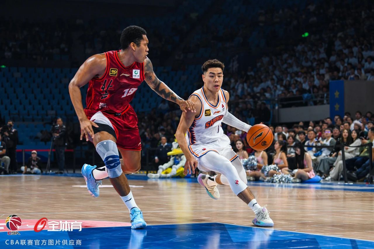 详细阅读:开云体育登录关于CBA常规赛倒计时,上海久事窗口期止住颓势,细节引发关注,更衣室稳定,年轻球员得到机会的信息 开云体育登录关于CBA常规赛倒计时,上海久事窗口期止住颓势,细节引发关注,更衣室稳定,年轻球员得到机会的信息