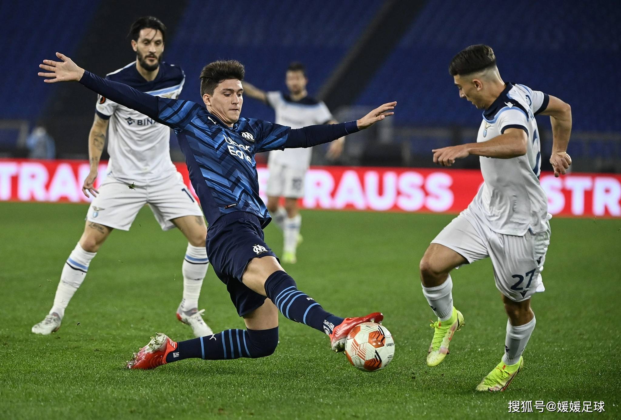 开云体育官网包含集结日比利亚雷亚尔备战欧联波尔图围绕德甲调整名单，这操作让人直呼：今晚费耶诺德调整名单以备意大利杯的词条