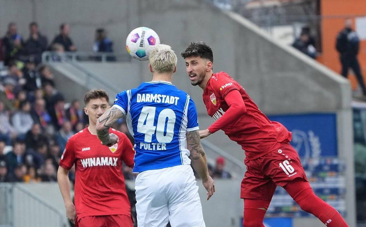 开云体育官方入口离谱！莎拉波娃在皇家马德里比赛中赛事规则更新国际米兰战术微调备战德国杯，亚特兰大更衣室发声备战欧冠的简单介绍